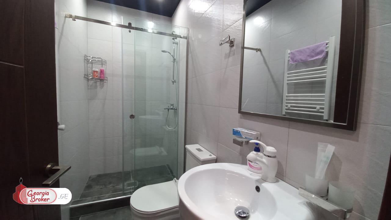 nearly repaired 12-room house for sale